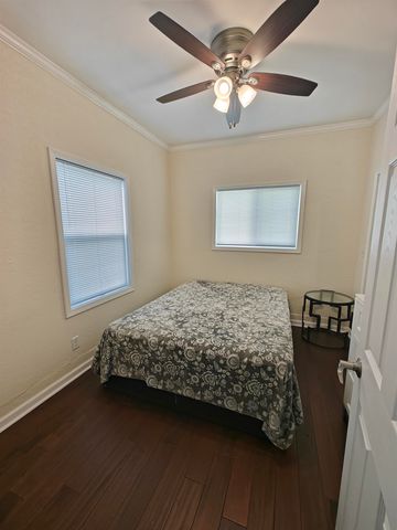 1329 S Greenwood Ave, Wichita, KS 67211