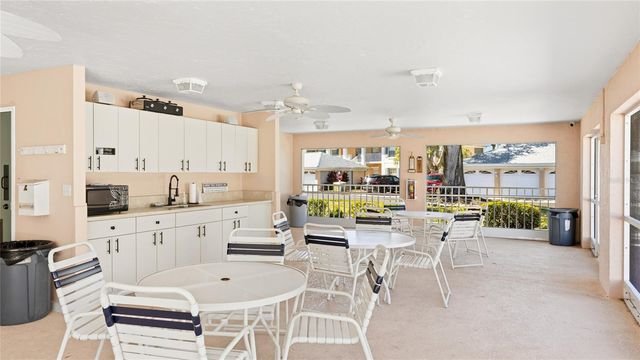 4210 CADDIE DRIVE E 201, Bradenton, FL 34203