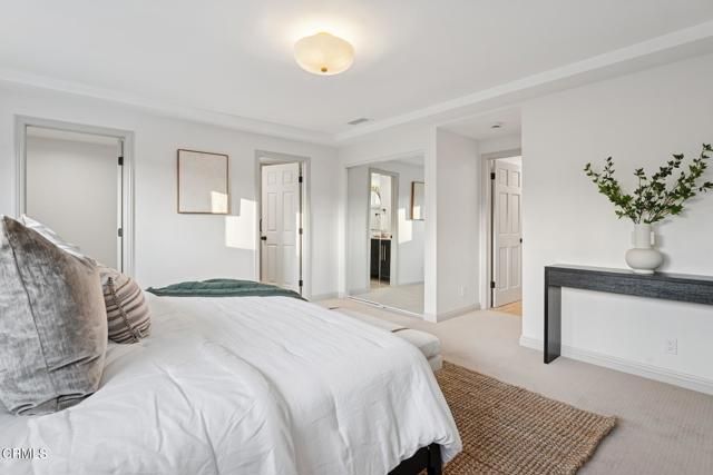 6043 Mary Ellen Avenue, Los Angeles, CA 91401