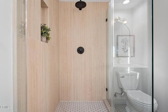 6043 Mary Ellen Avenue, Los Angeles, CA 91401