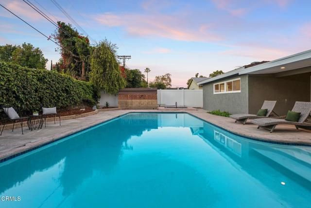 6043 Mary Ellen Avenue, Los Angeles, CA 91401