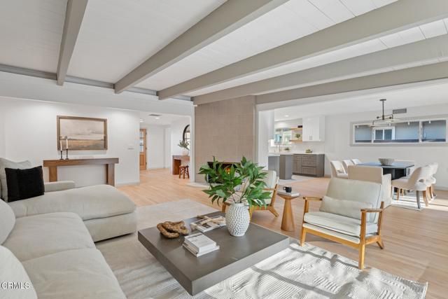 6043 Mary Ellen Avenue, Los Angeles, CA 91401