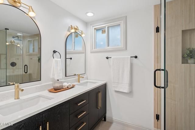 6043 Mary Ellen Avenue, Los Angeles, CA 91401