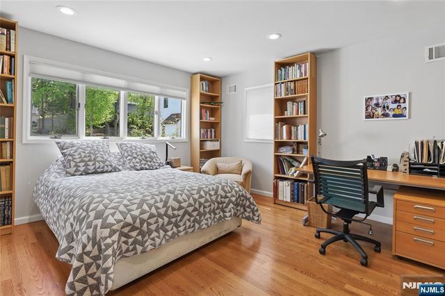 160 Magnolia Avenue, Tenafly, NJ 07670
