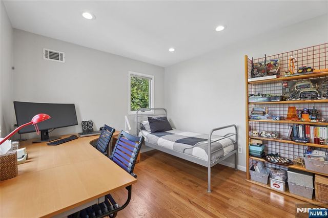 160 Magnolia Avenue, Tenafly, NJ 07670