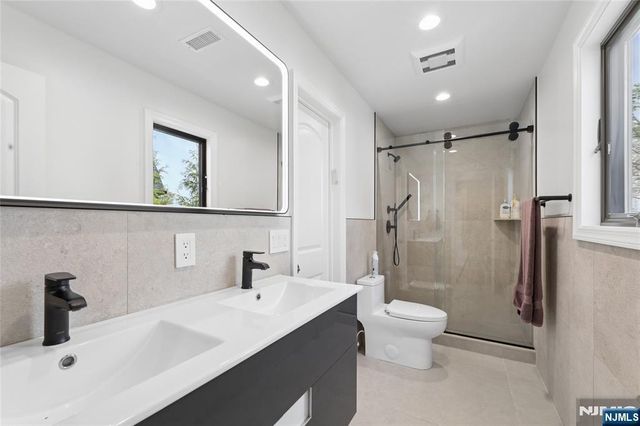 160 Magnolia Avenue, Tenafly, NJ 07670