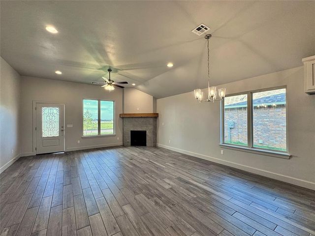 9340 NW 143rd Street, Yukon, OK 73099