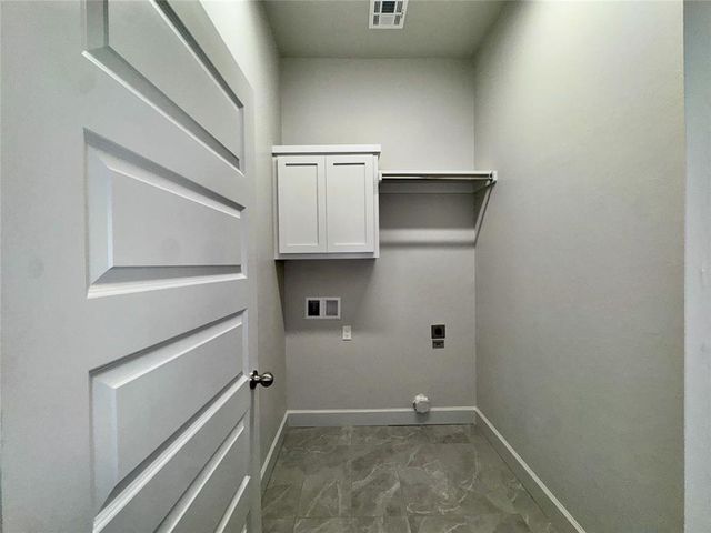 9340 NW 143rd Street, Yukon, OK 73099
