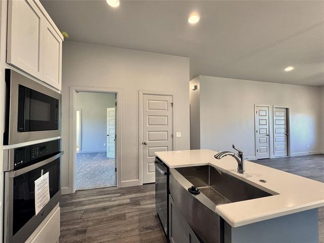 9340 NW 143rd Street, Yukon, OK 73099