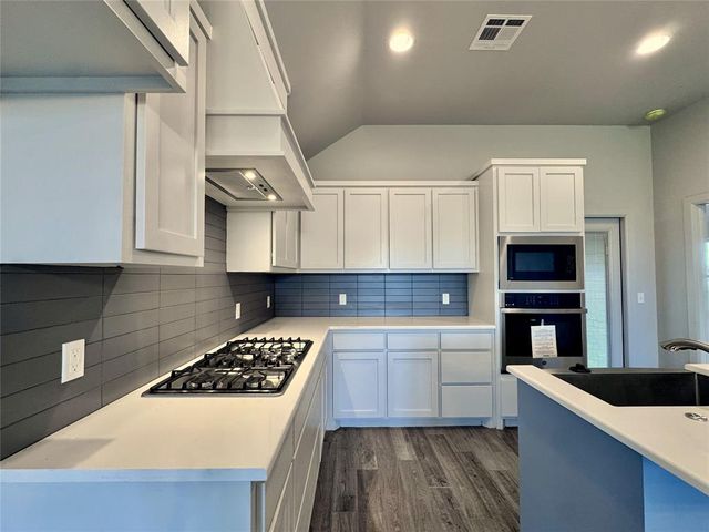 9340 NW 143rd Street, Yukon, OK 73099