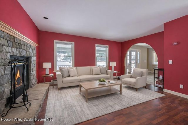 311 Middle Road, Hudson, NY 12534