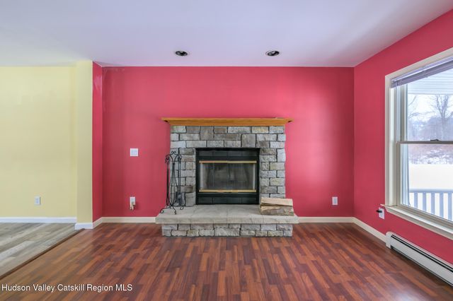 311 Middle Road, Hudson, NY 12534