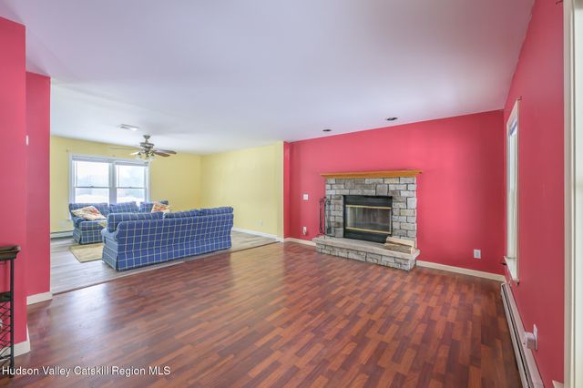 311 Middle Road, Hudson, NY 12534