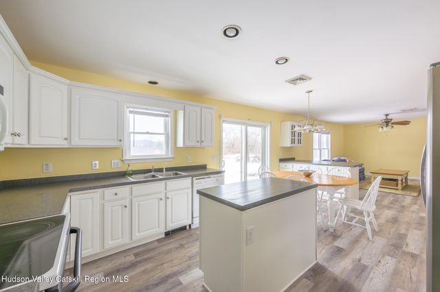 311 Middle Road, Hudson, NY 12534