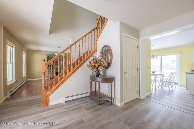 311 Middle Road, Hudson, NY 12534