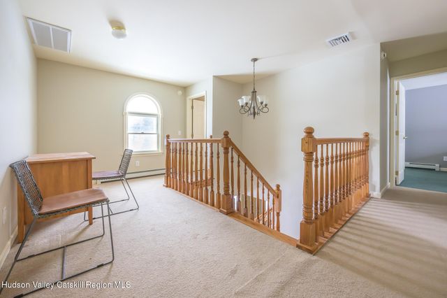 311 Middle Road, Hudson, NY 12534