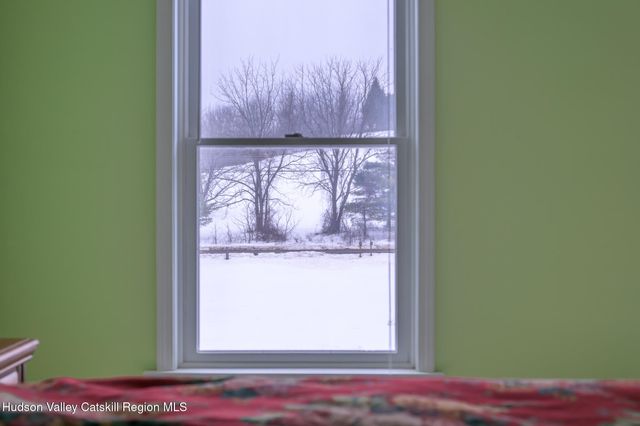 311 Middle Road, Hudson, NY 12534