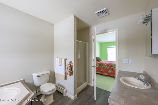 311 Middle Road, Hudson, NY 12534