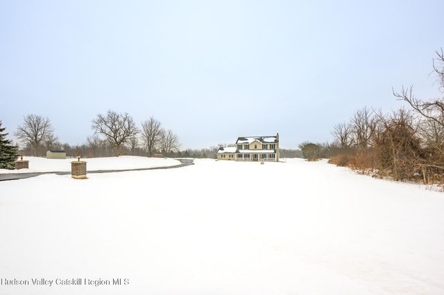 311 Middle Road, Hudson, NY 12534