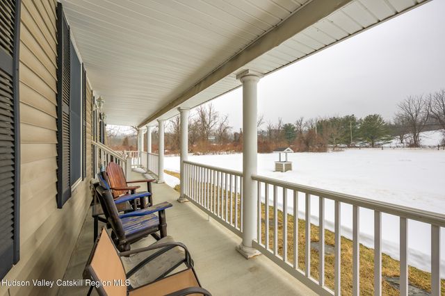 311 Middle Road, Hudson, NY 12534