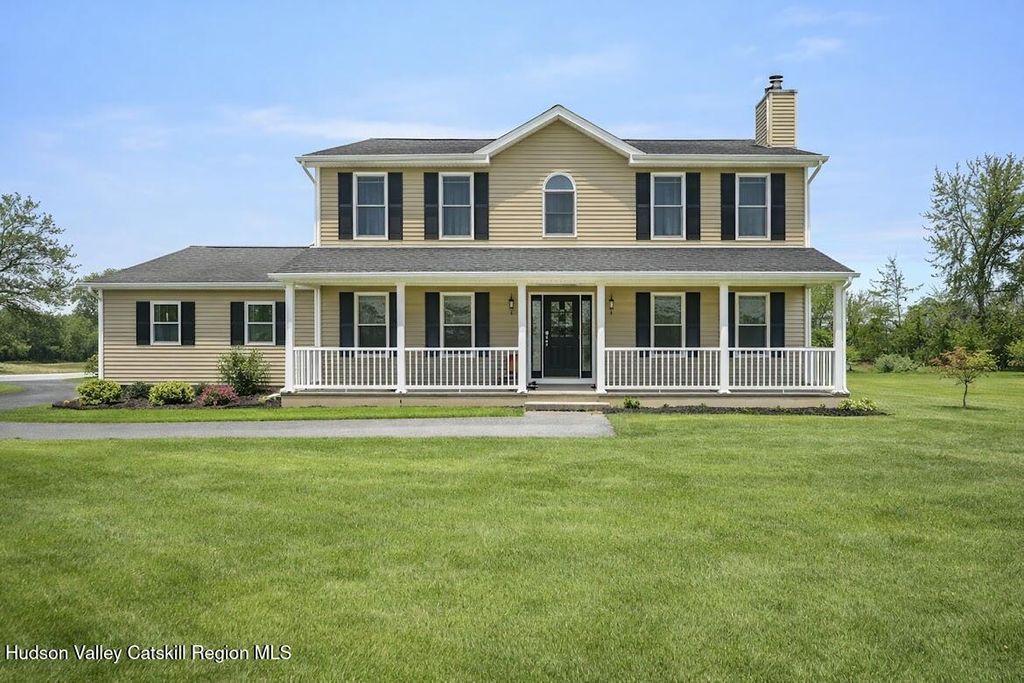 311 Middle Road, Hudson, NY 12534