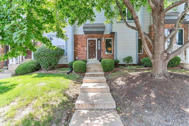 4006 Sherman Park Drive, St Charles, MO 63303