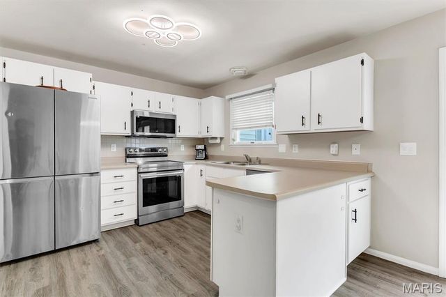 4006 Sherman Park Drive, St Charles, MO 63303
