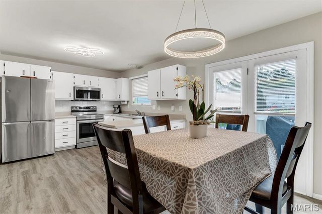 4006 Sherman Park Drive, St Charles, MO 63303