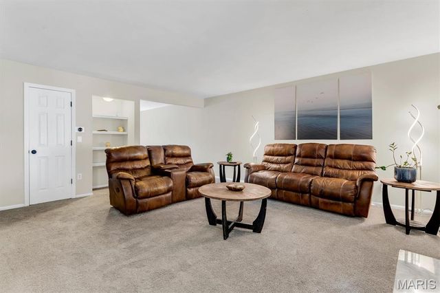 4006 Sherman Park Drive, St Charles, MO 63303