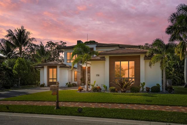178 SE Via Lago Garda, Port St. Lucie, FL 34952