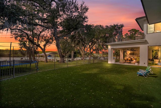 178 SE Via Lago Garda, Port St. Lucie, FL 34952