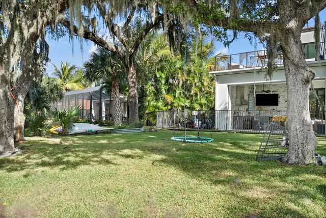 178 SE Via Lago Garda, Port St. Lucie, FL 34952