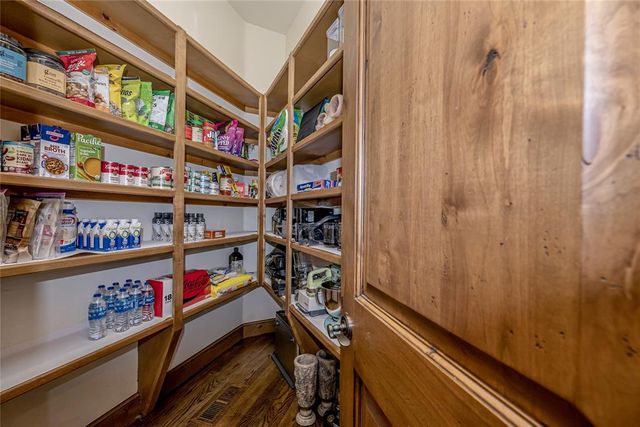 1902 Elmhurst Avenue, Nichols Hills, OK 73120