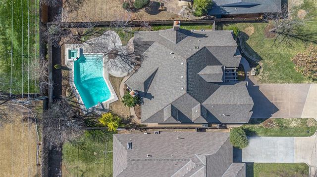 1902 Elmhurst Avenue, Nichols Hills, OK 73120