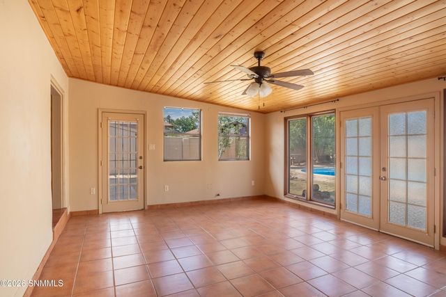 1934 Amis Avenue, Las Cruces, NM 88005