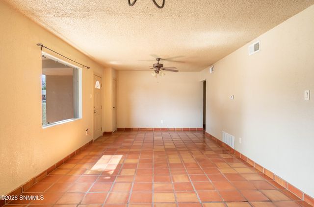 1934 Amis Avenue, Las Cruces, NM 88005