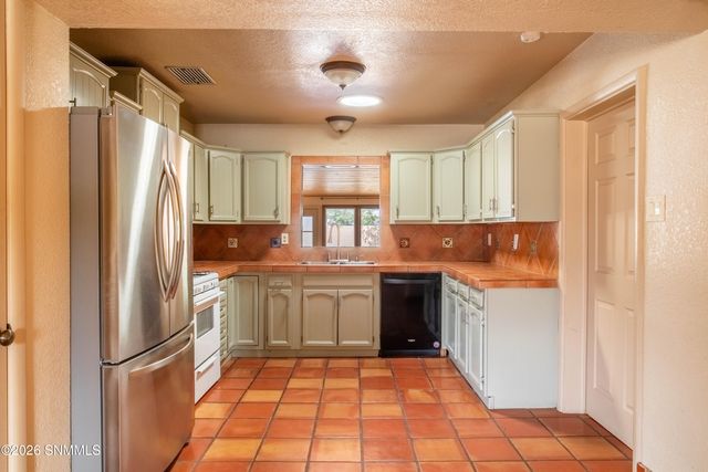 1934 Amis Avenue, Las Cruces, NM 88005