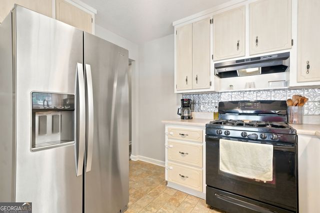 118 Hawkins Farm Lane, Ball Ground, GA 30107