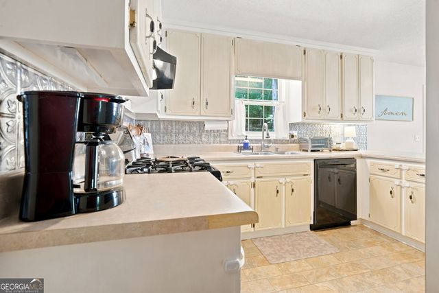 118 Hawkins Farm Lane, Ball Ground, GA 30107