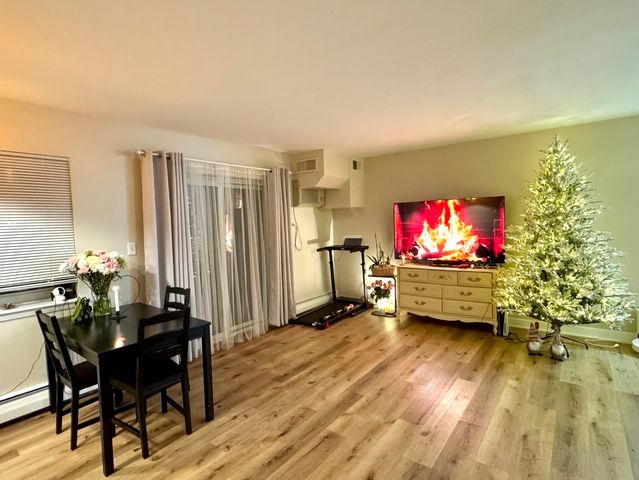 535 S Cleveland Avenue 101, Arlington Heights, IL 60005