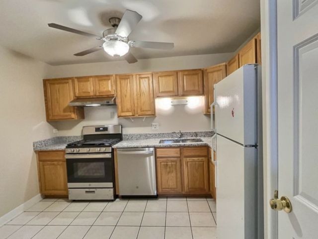 535 S Cleveland Avenue 101, Arlington Heights, IL 60005