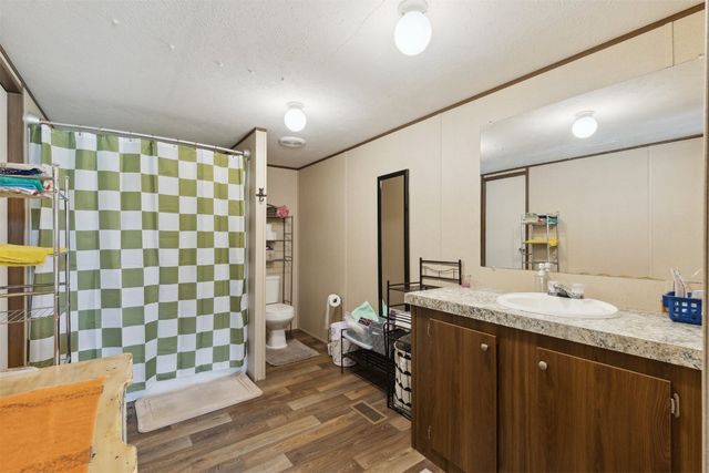 4040 Logan Hills Drive, Guthrie, OK 73044