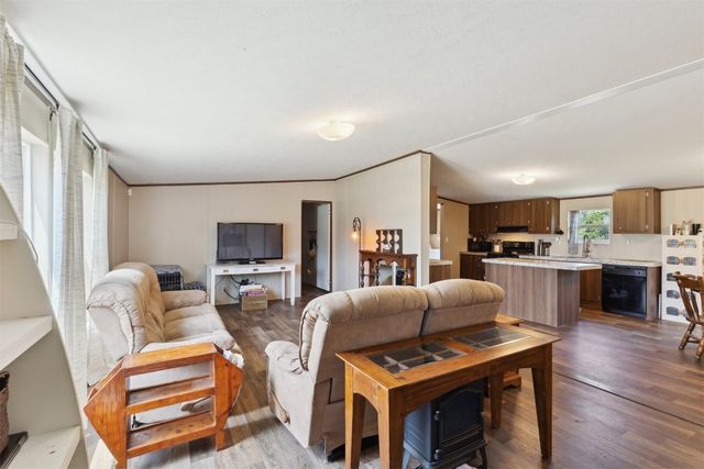 4040 Logan Hills Drive, Guthrie, OK 73044