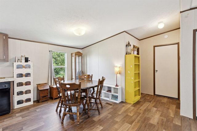 4040 Logan Hills Drive, Guthrie, OK 73044