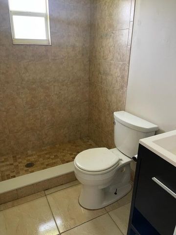 377 Baysinger Avenue, Fort Pierce, FL 34982