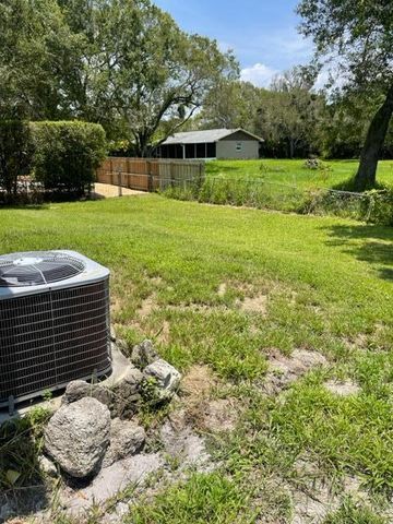 377 Baysinger Avenue, Fort Pierce, FL 34982
