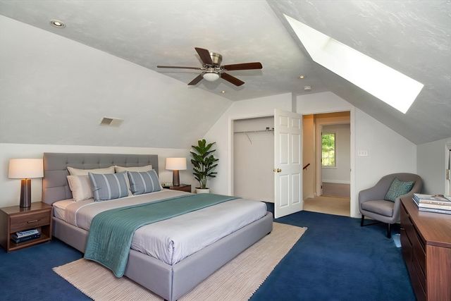 15 Hillside Lane, Bridgewater, MA 02324