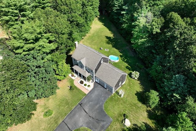 15 Hillside Lane, Bridgewater, MA 02324