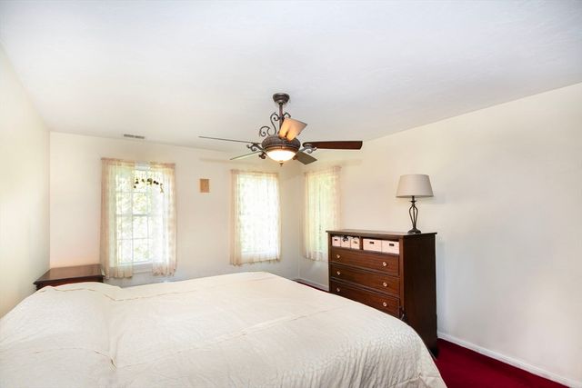 15 Hillside Lane, Bridgewater, MA 02324
