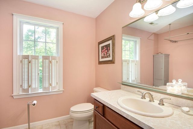 15 Hillside Lane, Bridgewater, MA 02324